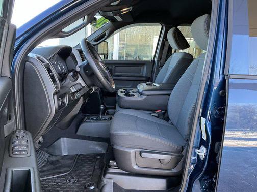 2024 RAM 2500 Tradesman Crew Cab 4x4 6'4' Box