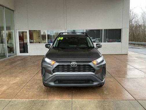 2020 Toyota RAV4 LE