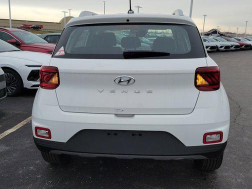 2026 Hyundai VENUE SEL