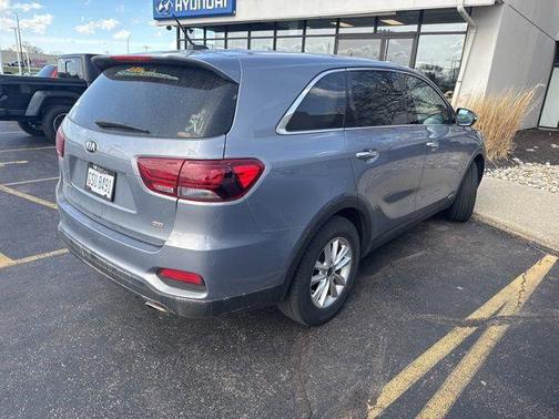 Everlasting Silver 2020 Kia Sorento LX