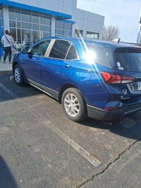Blue Glow Metallic 2022 Chevrolet Equinox 1LT