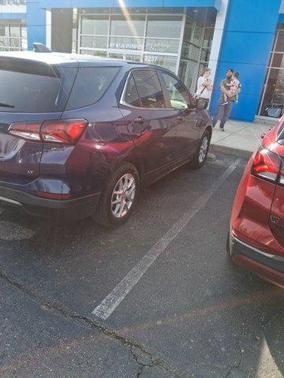 Blue Glow Metallic 2022 Chevrolet Equinox 1LT