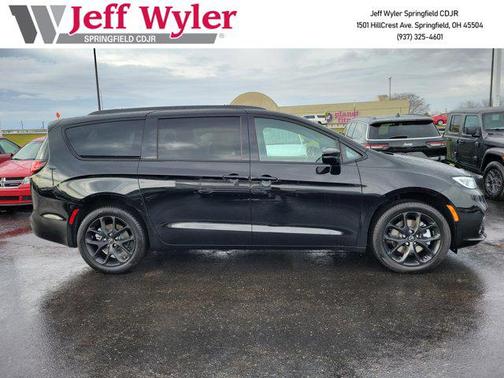 2026 Chrysler Pacifica Limited