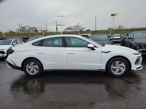 2026 Hyundai SONATA SE