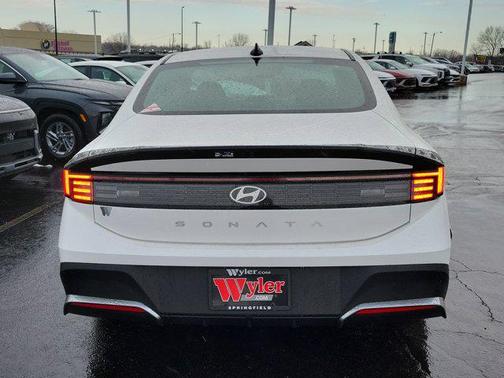 2026 Hyundai SONATA SE