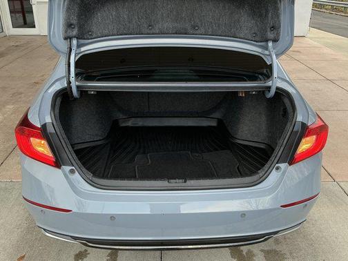 2022 Honda Accord Hybrid Touring