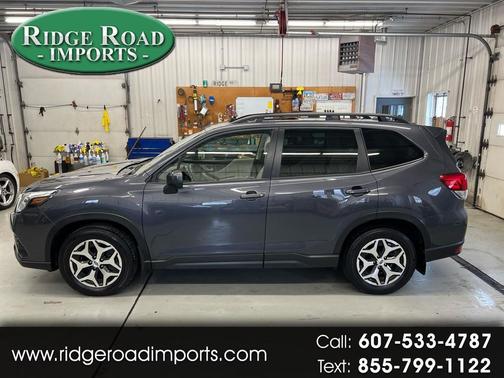 2023 Subaru Forester Premium