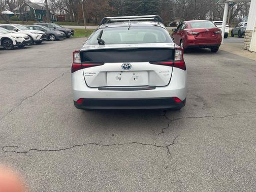 2019 Toyota Prius XLE