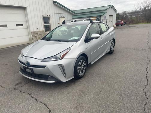 2019 Toyota Prius XLE