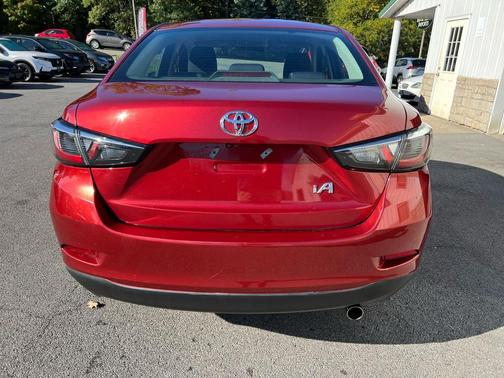 2017 Toyota Yaris iA Base