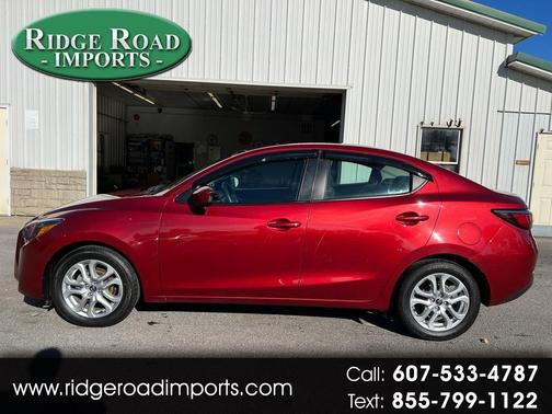 2017 Toyota Yaris iA Base