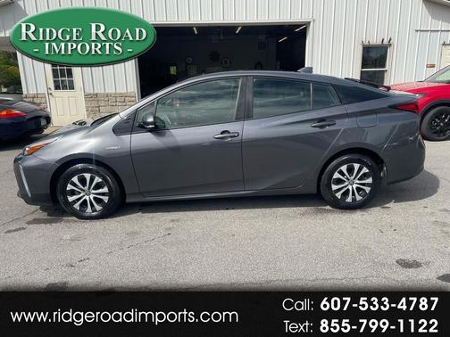 2020 Toyota Prius XLE