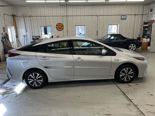 2017 Toyota Prius Prime Plus