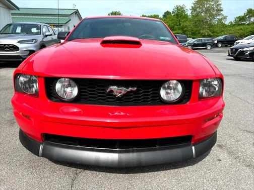 2005 Ford Mustang GT Premium
