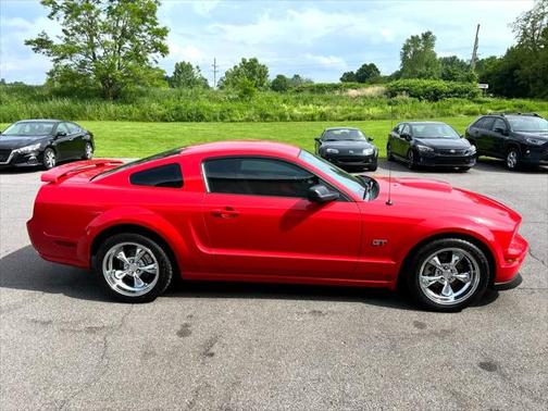 2005 Ford Mustang GT Premium