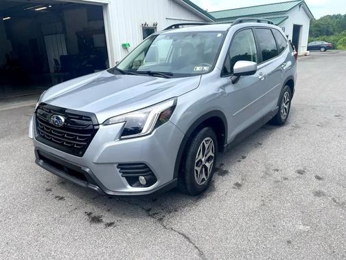 2023 Subaru Forester Premium