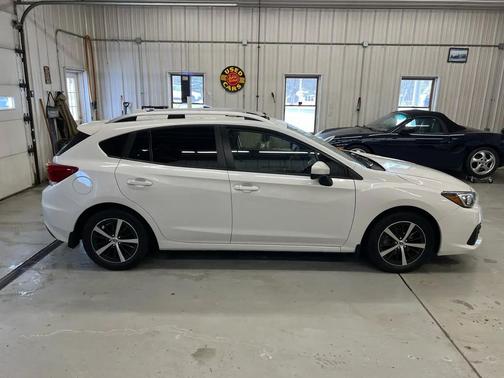 2022 Subaru Impreza 2.0i Premium