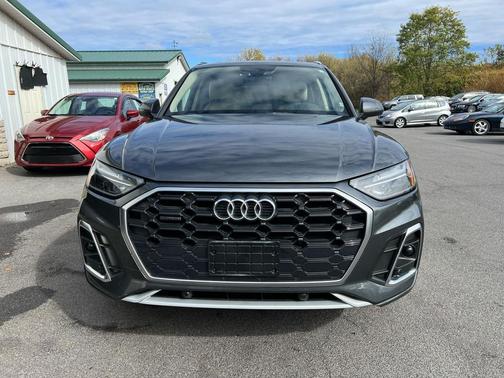 2022 Audi Q5 45 S line Premium