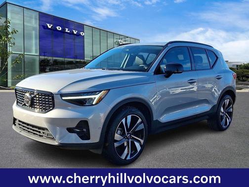 2025 Volvo XC40 Plus