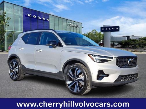 2025 Volvo XC40 Plus