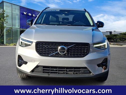 2025 Volvo XC40 Plus