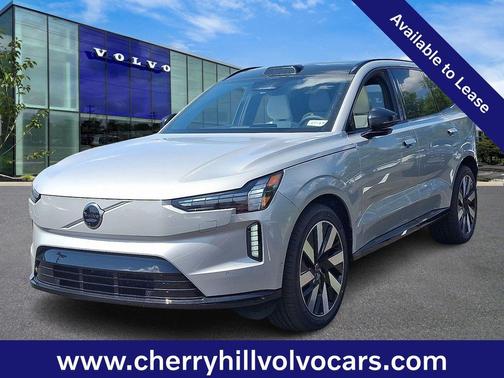 Silver Dawn 2025 Volvo EX90 Ultra