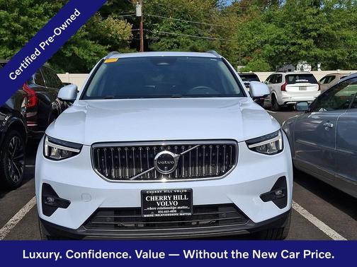 Cloud Blue 2024 Volvo XC40 Plus