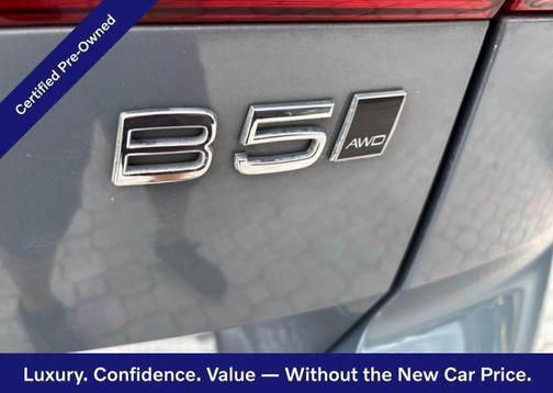 Thunder Grey 2023 Volvo XC60 Plus