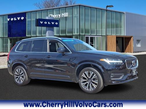 2022 Volvo XC90 T6 Momentum 7 Passenger