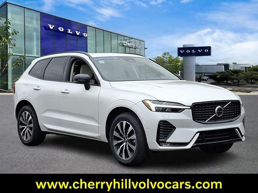 2023 Volvo XC60 B5 Plus Dark Theme