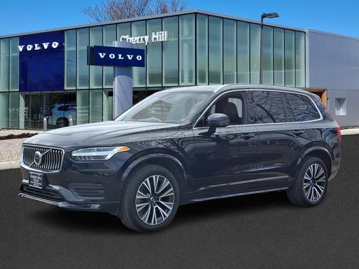 2022 Volvo XC90 T6 Momentum 7 Passenger