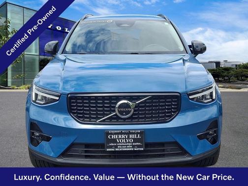 Fjord Blue 2023 Volvo XC40 Plus