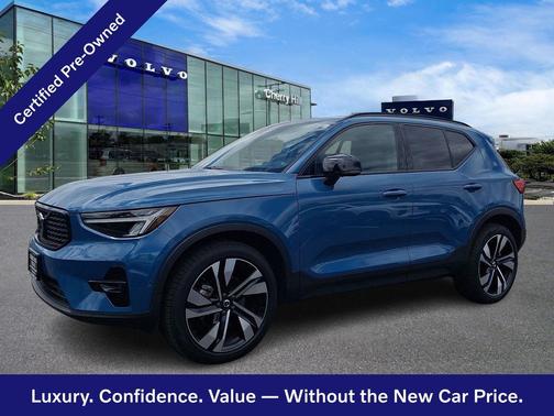 Fjord Blue 2023 Volvo XC40 Plus