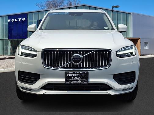 2021 Volvo XC90 T6 Momentum 6 Passenger