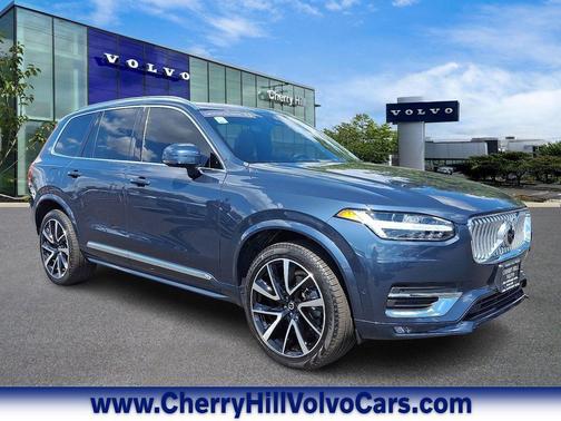 2024 Volvo XC90 B6 Plus Bright Theme