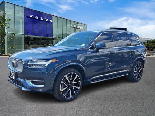 2024 Volvo XC90 B6 Plus Bright Theme 7-Seater