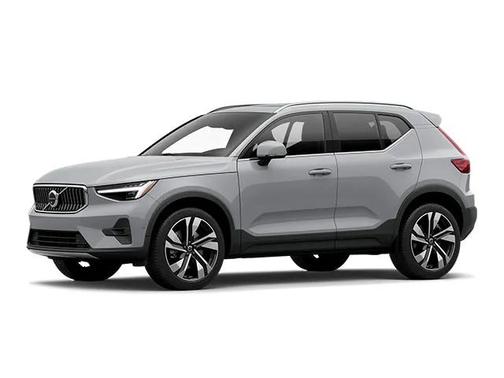 2025 Volvo XC40 B5 Ultra Bright Theme