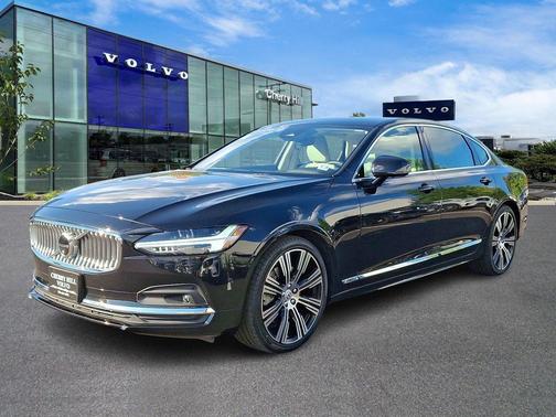 2023 Volvo S90 B6 Plus