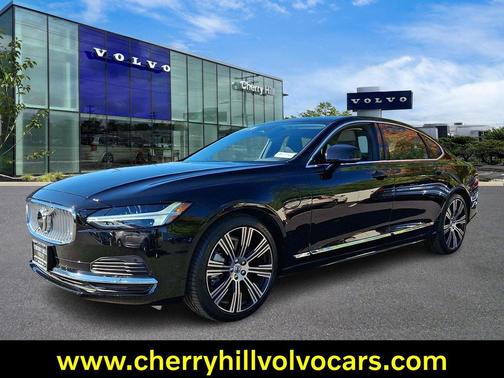 2024 Volvo S90 Recharge Plug-In Hybrid T8 Plus Bright
