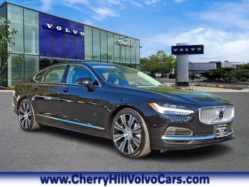 2024 Volvo S90 Recharge Plug-In Hybrid T8 Plus Bright