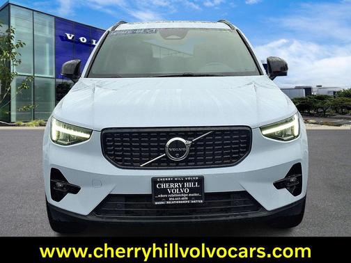 2025 Volvo XC40 Plus