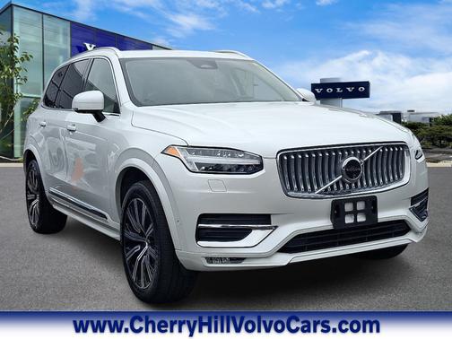 2024 Volvo XC90 B6 Plus Bright Theme