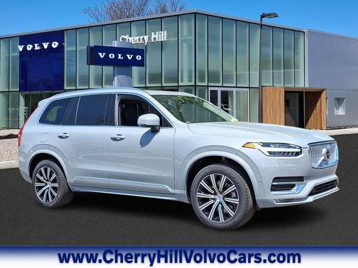 2025 Volvo XC90 B6 Plus 7-Seater