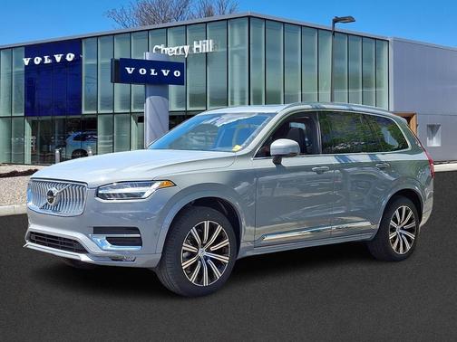 2025 Volvo XC90 B6 Plus 7-Seater