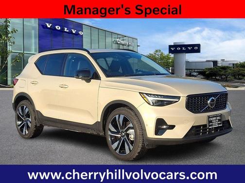 2025 Volvo XC40 Plus