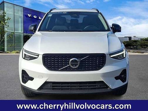 2025 Volvo XC40 Plus