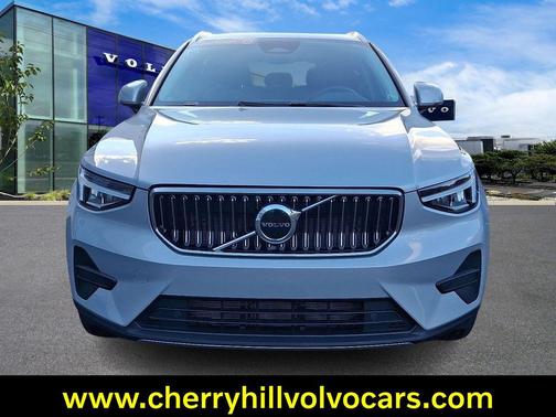 2024 Volvo XC40 B5 Core