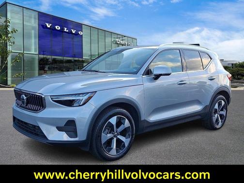 2024 Volvo XC40 B5 Core