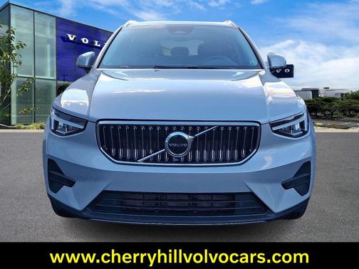 2024 Volvo XC40 B5 Core