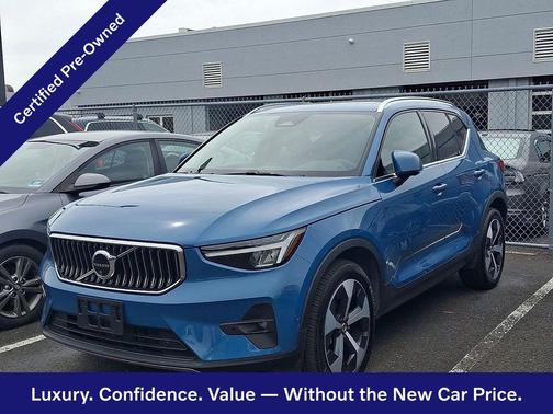 Fjord Blue 2025 Volvo XC40 Plus